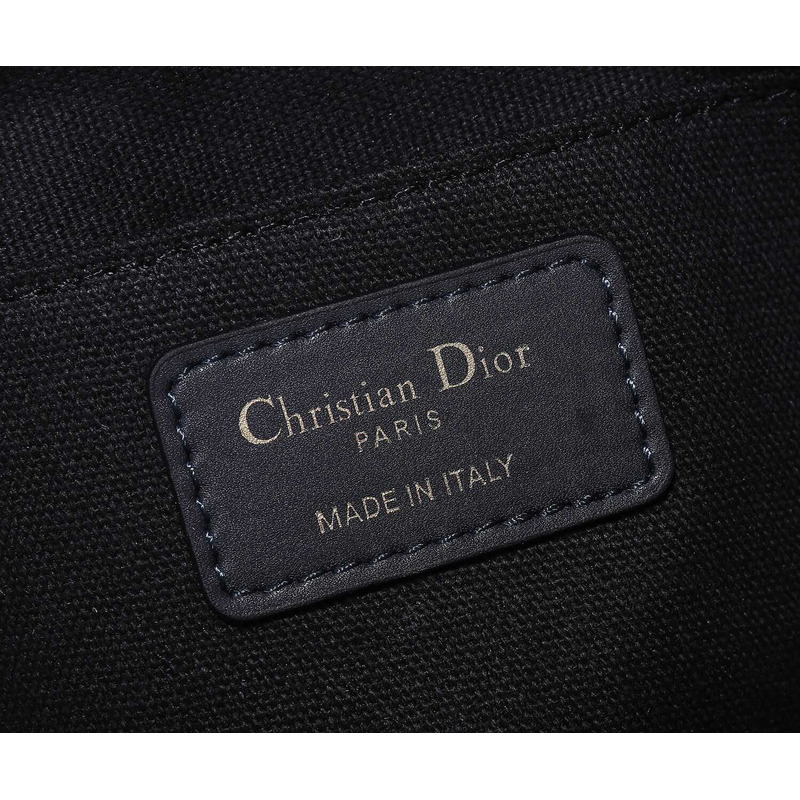 D*or montaigne aphrodire pouch bag
