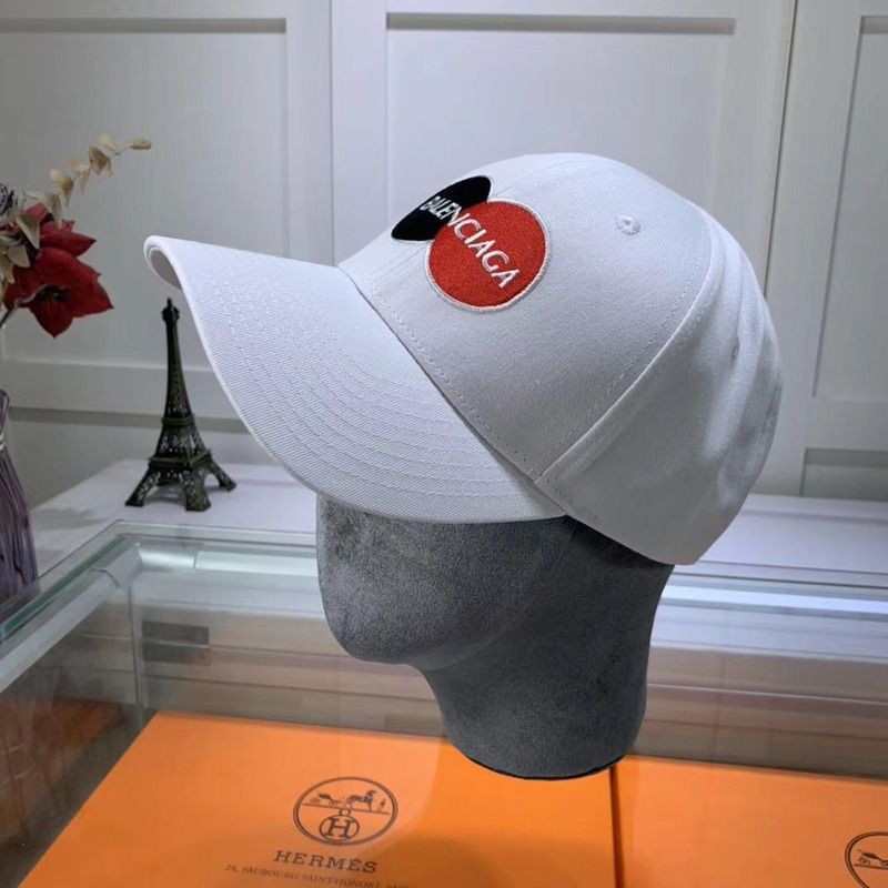 Ba*len*cia*ga uniform cap in white