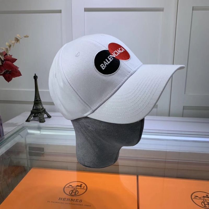 Ba*len*cia*ga uniform cap in white