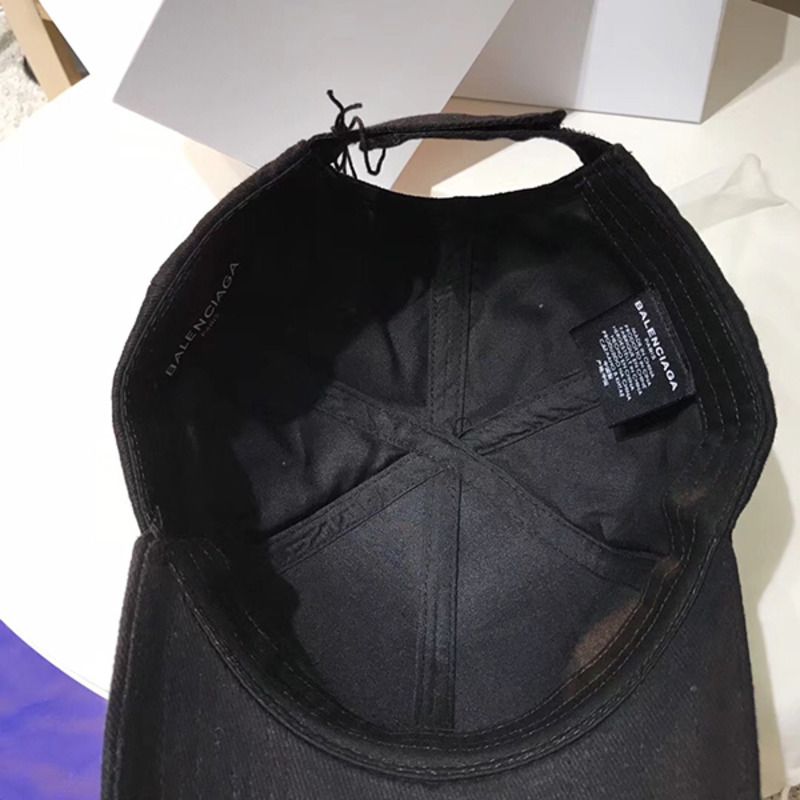 Ba*len*cia*ga classic baseball cap with embroidered logo(black)