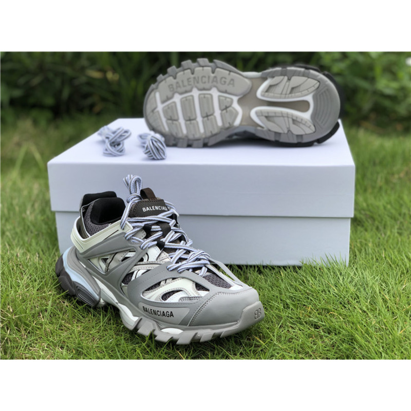Ba*len*cia*ga 3.0 dark gray sneakers men women