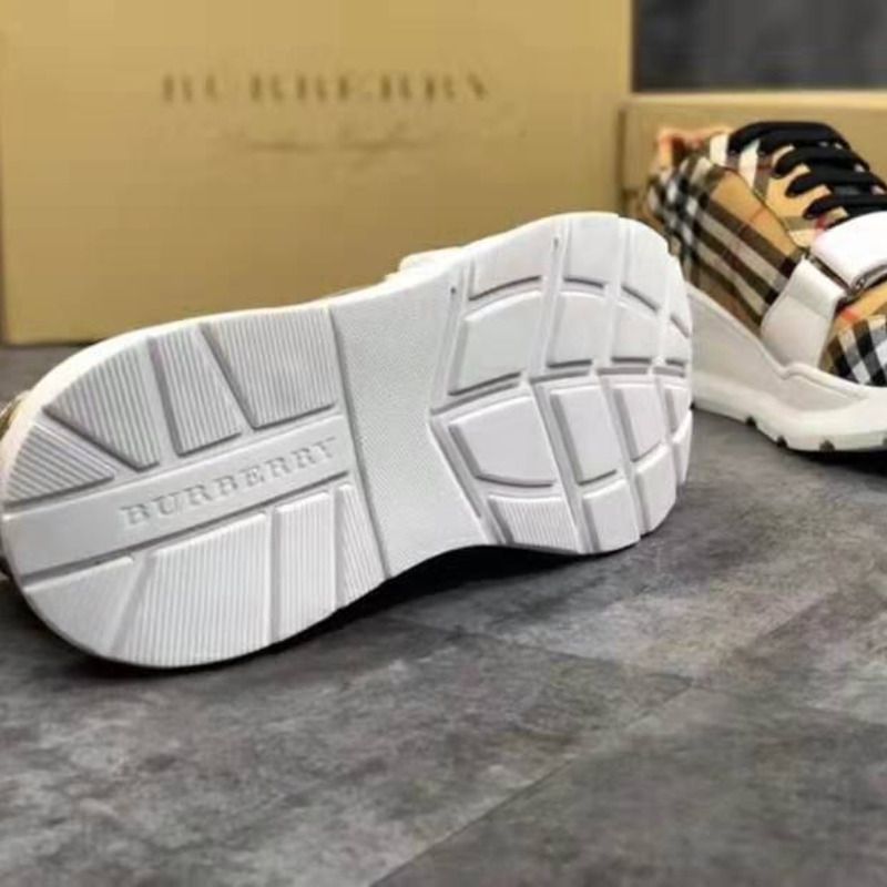 B**rry check sneakers
