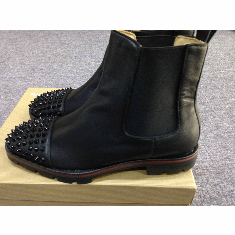 ch**an louboutin S*per perfect black spikes boot
