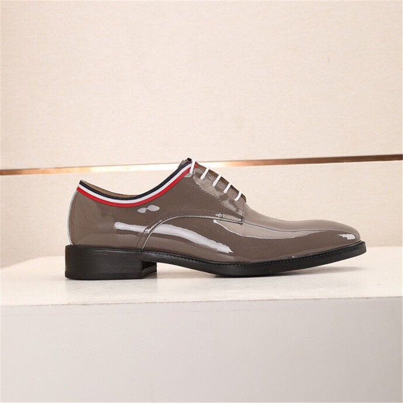 G*u*i leather shoes