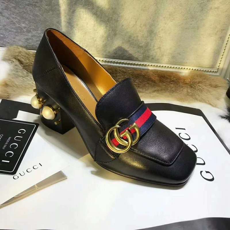 G*u*i leather mid-heel loafer