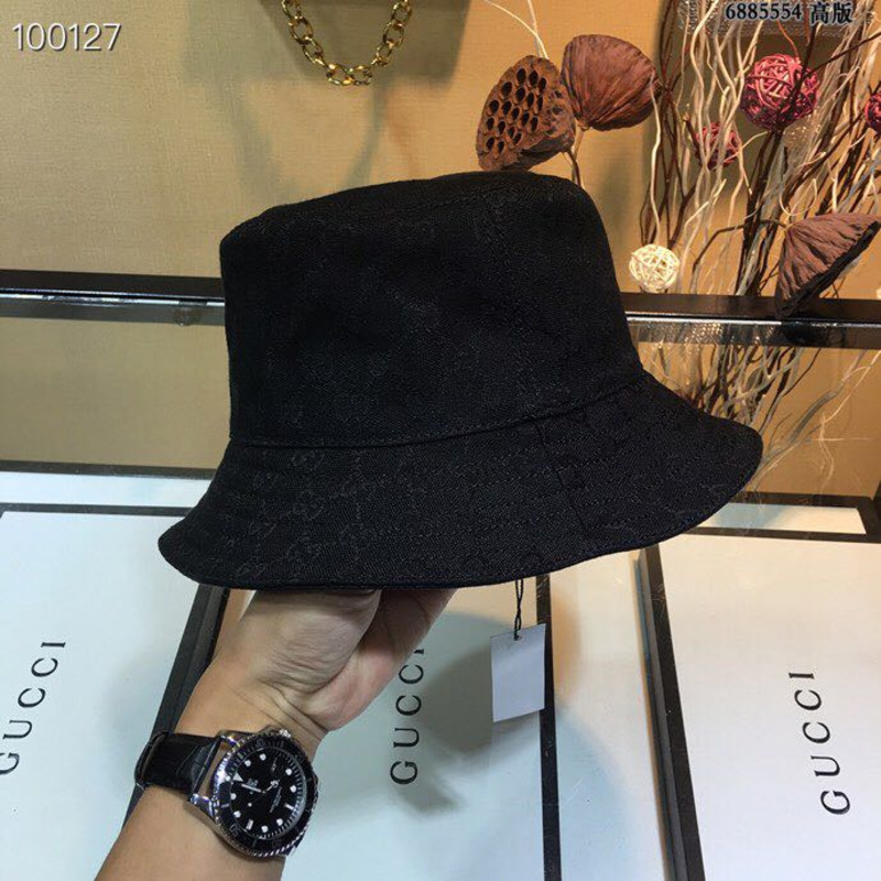 G*u*i lame bucket hat