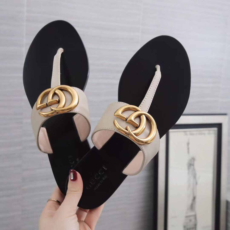 G*u*i leather thong sandal with double g
