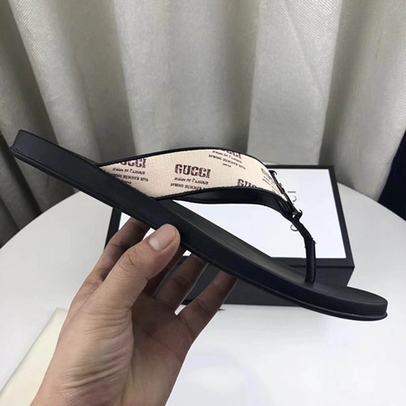 G*u*i invite stamp print thong slides