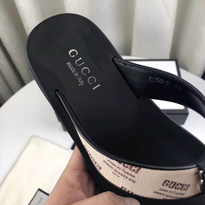 G*u*i invite stamp print thong slides