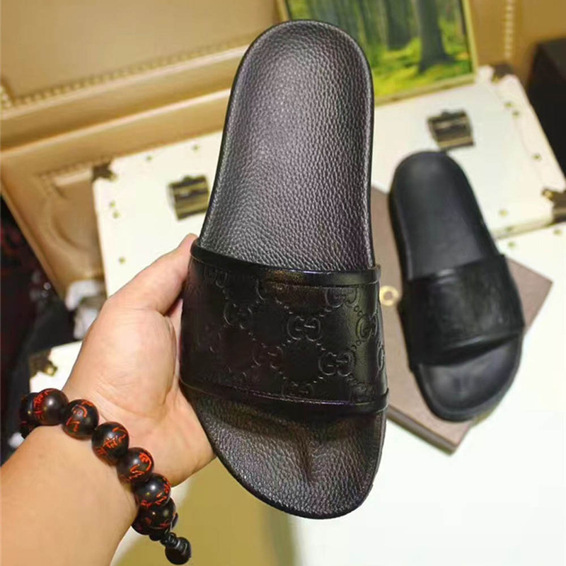 G*u*i double g black sandals