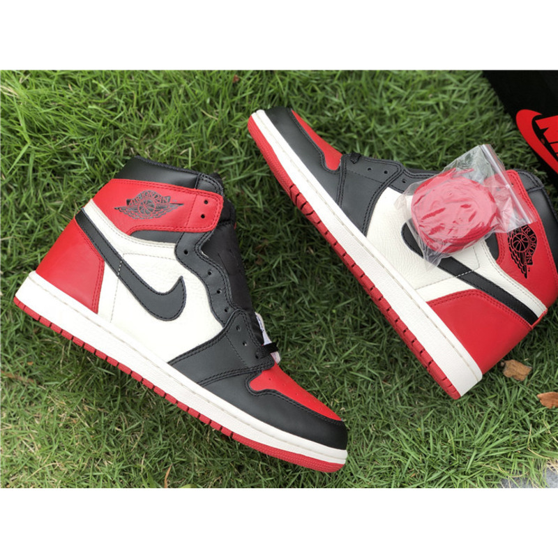 Air Jordan 1"Bred Toe"2018 Sneakers Men Women