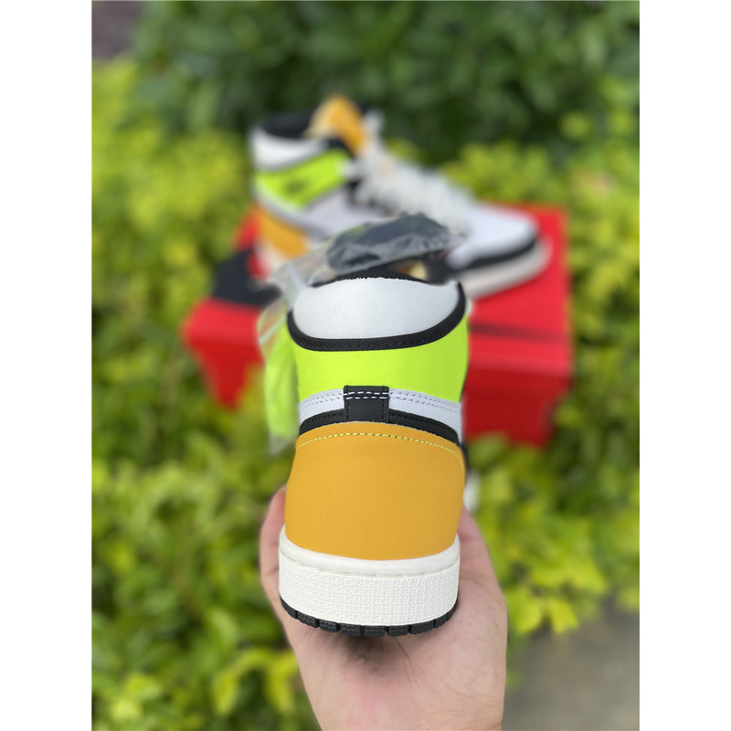 Air Jordan 1 High OG"Volt Gold"555088 118 Sneakers Men