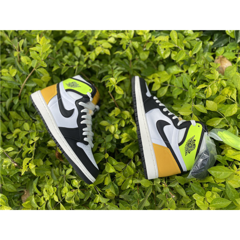 Air Jordan 1 High OG"Volt Gold"555088 118 Sneakers Men