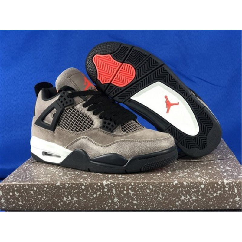 Air Jordan 4