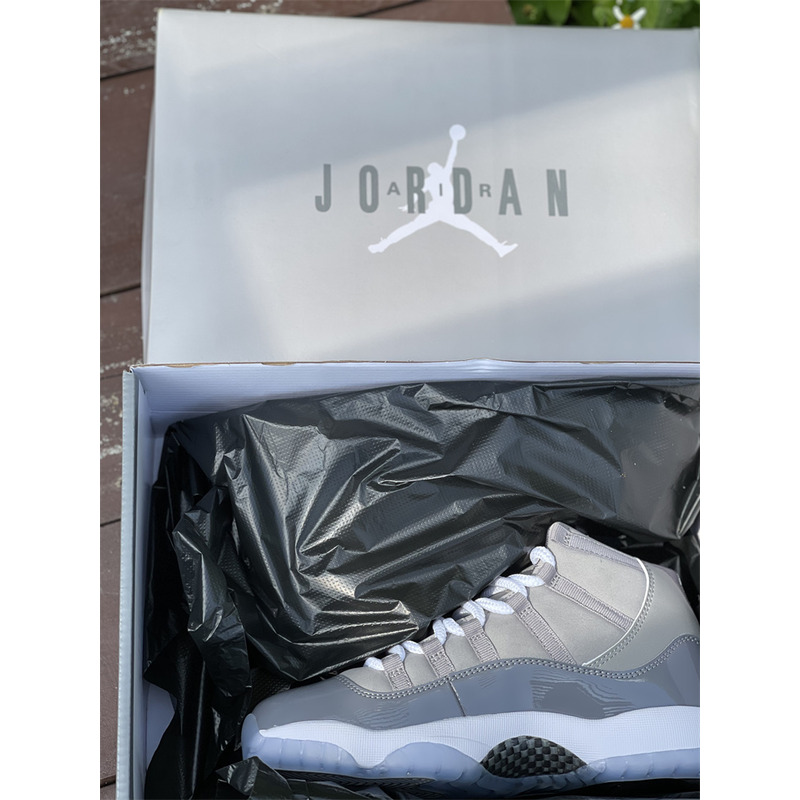 Air Jordan 11 RETRO GS 378038 005 Sneakers Women