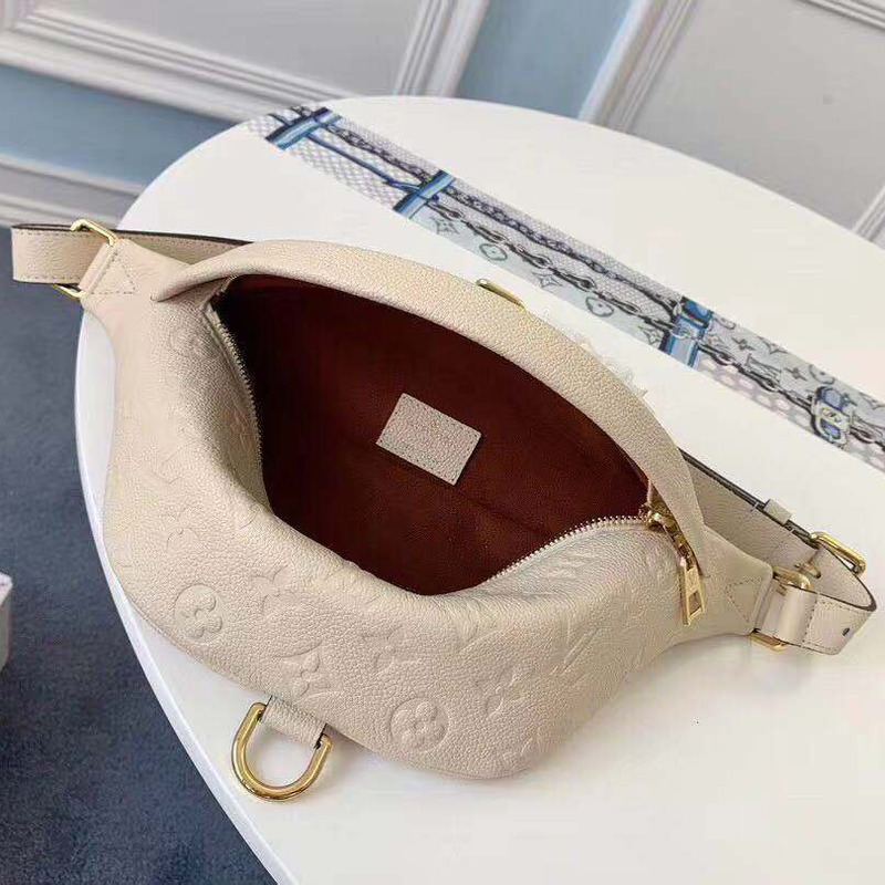 l**is V*t*n monogram empreinte bumbag