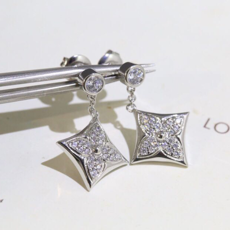 l**is V*t*n monogram earrings