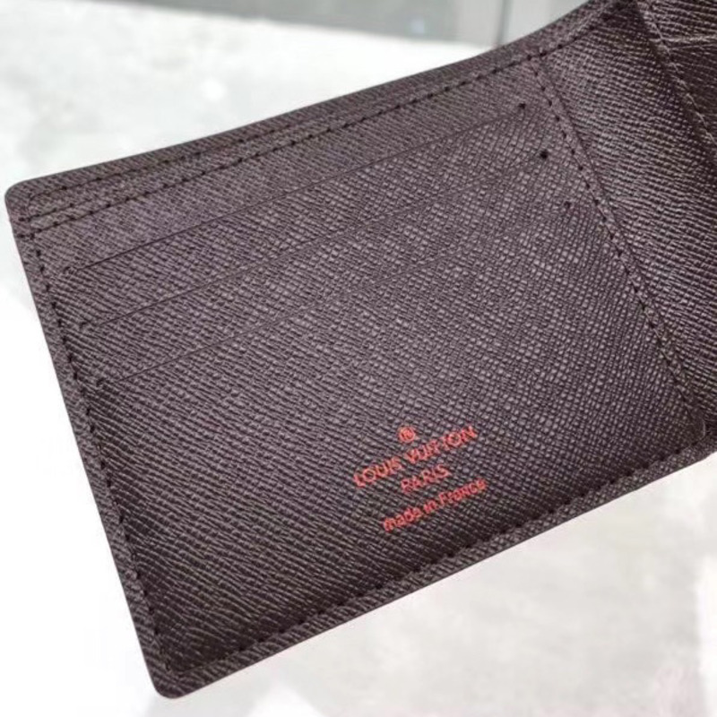 l**is V*t*n damier wallet