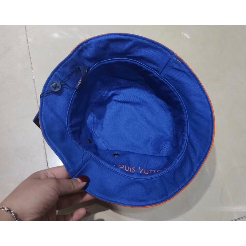 l**is V*t*n jacquard bucket hat