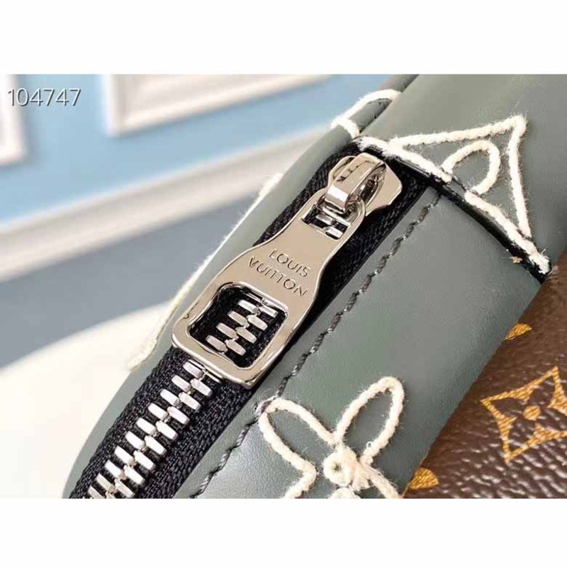 l**is V*t*n monogram backpack