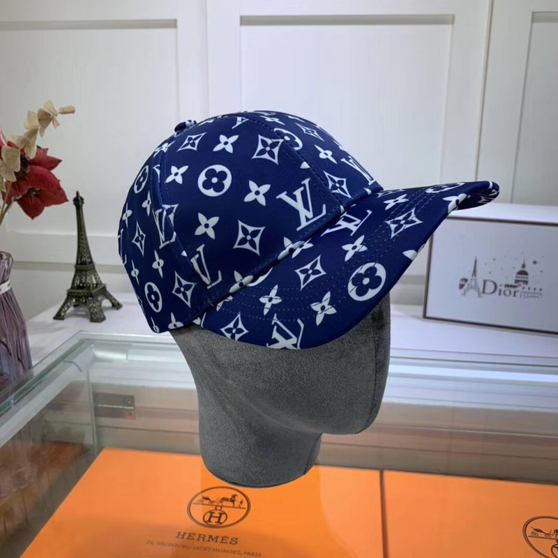 l**is V*t*n monogram baseball cap blue