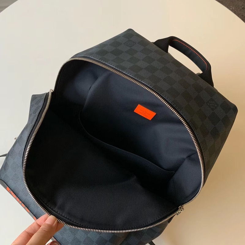 l**is V*t*n damier cobalt race discovery backpack