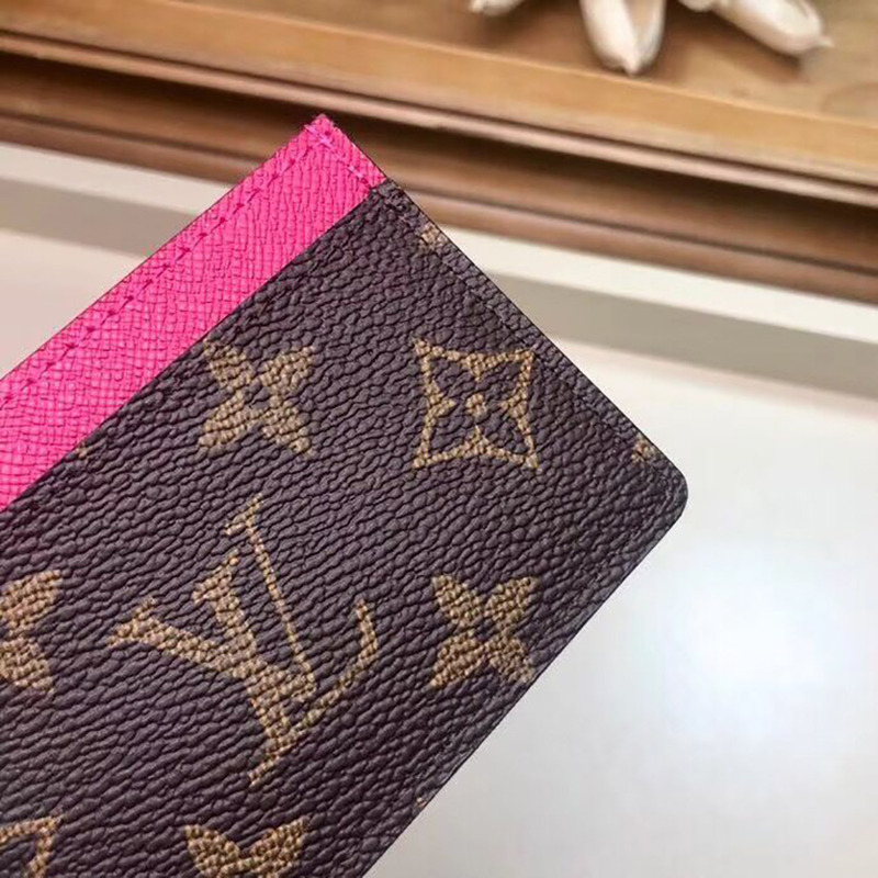 l**is V*t*n card holder