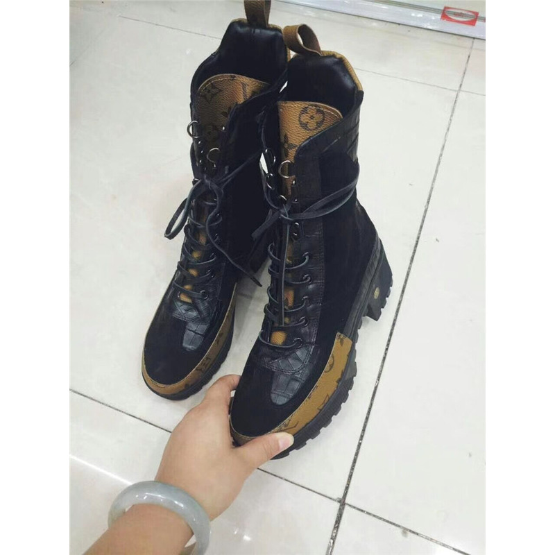 l**is V*t*n women high top shoes
