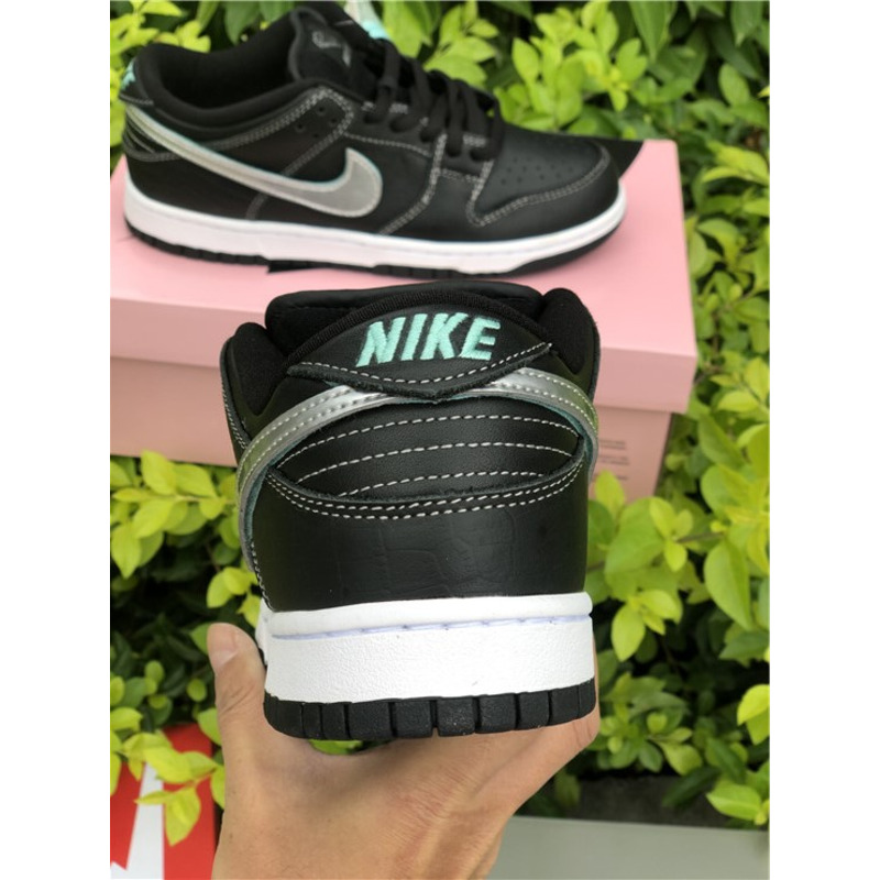 Di*m*nd x nike sb dunk low "black" bv1310 001 sneakers men women