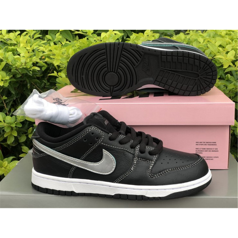 Di*m*nd x nike sb dunk low "black" bv1310 001 sneakers men women