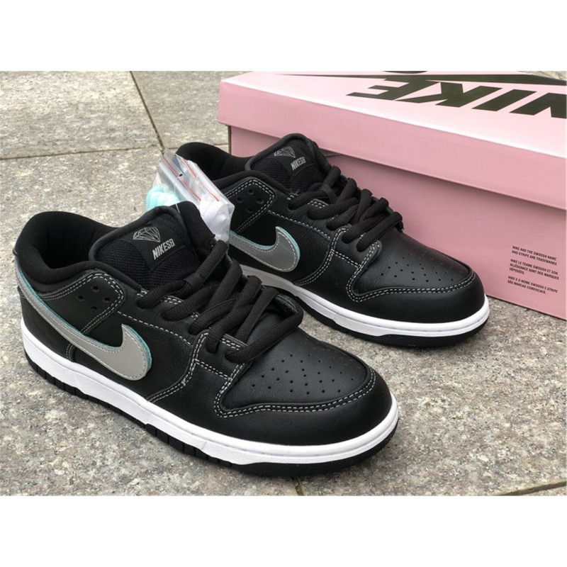 Di*m*nd x nike sb dunk low "black" bv1310 001 sneakers men women
